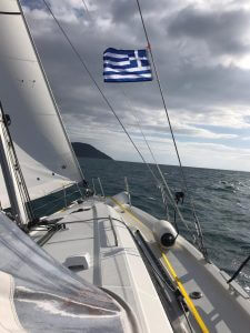מיקי וינשטיין-הנפת דגל יוון